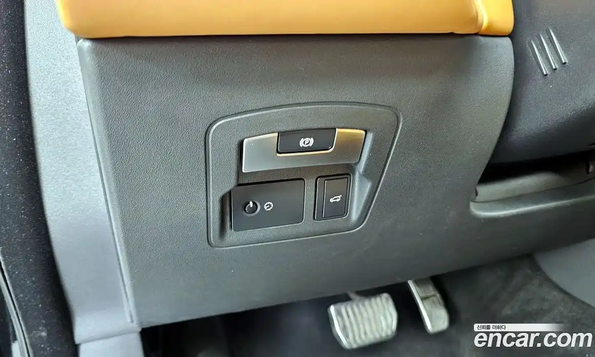 Land Rover Range-Rover Velar 2018 3.0 гидро в Москве № 1619682, фото 32