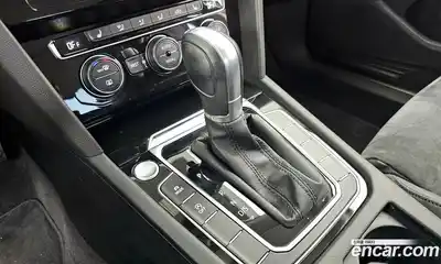 Volkswagen Passat 2018 2.0 гидро в Москве № 1623147, миниатюра 12