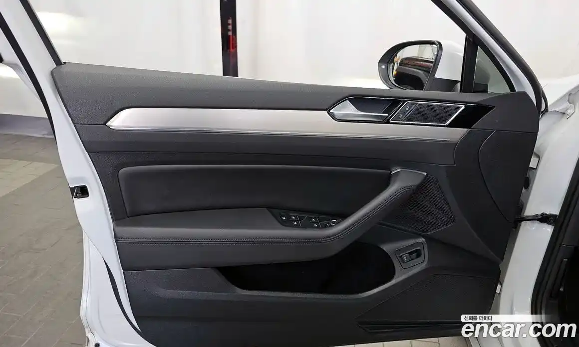 Volkswagen Passat 2018 2.0 гидро в Москве № 1623147, фото 14
