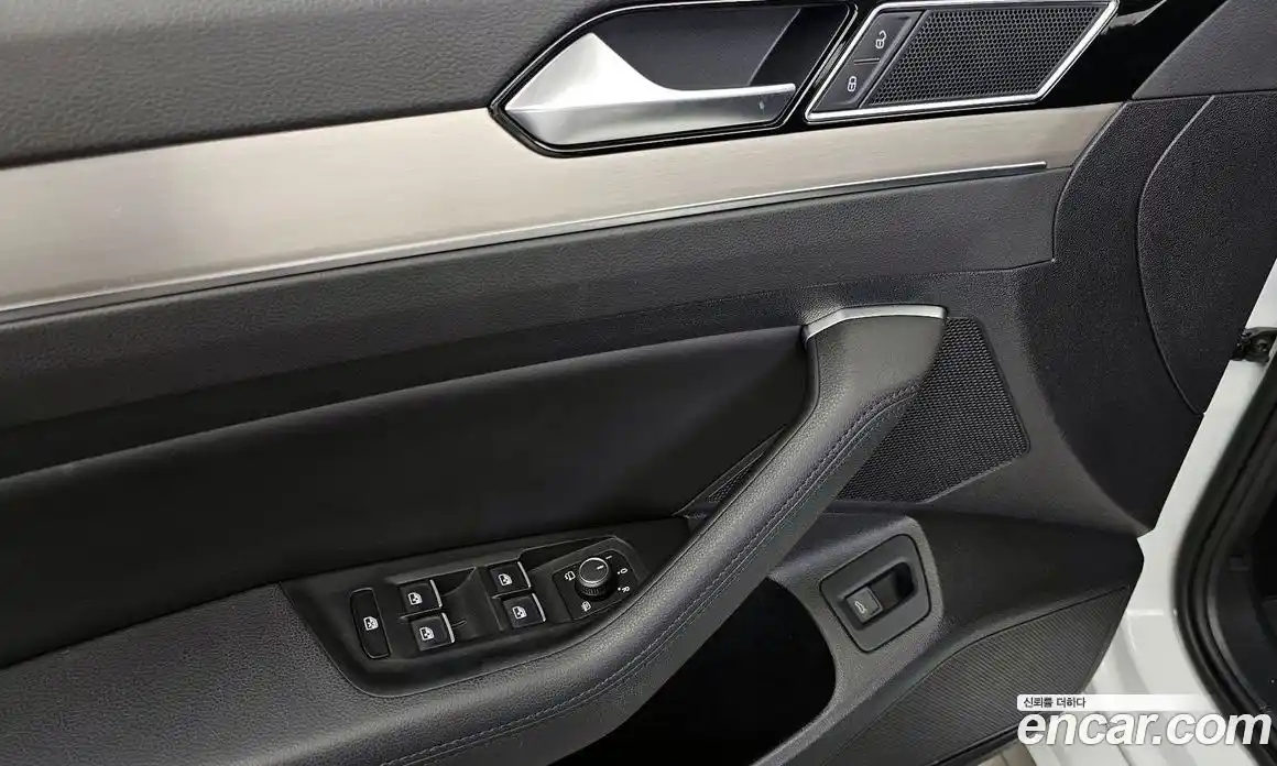 Volkswagen Passat 2018 2.0 гидро в Москве № 1623147, фото 28