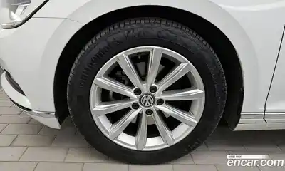 Volkswagen Passat 2018 2.0 гидро в Москве № 1623147, миниатюра 5