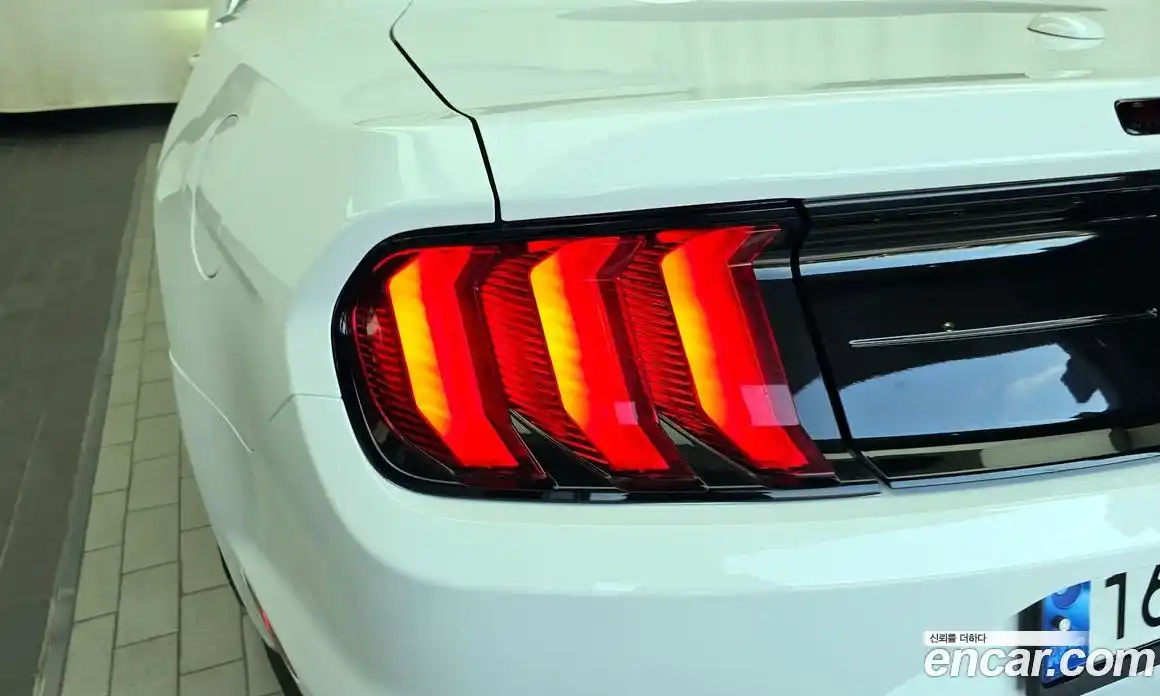 Ford Mustang 2022 2.3 гидро в Москве № 1624908, фото 9