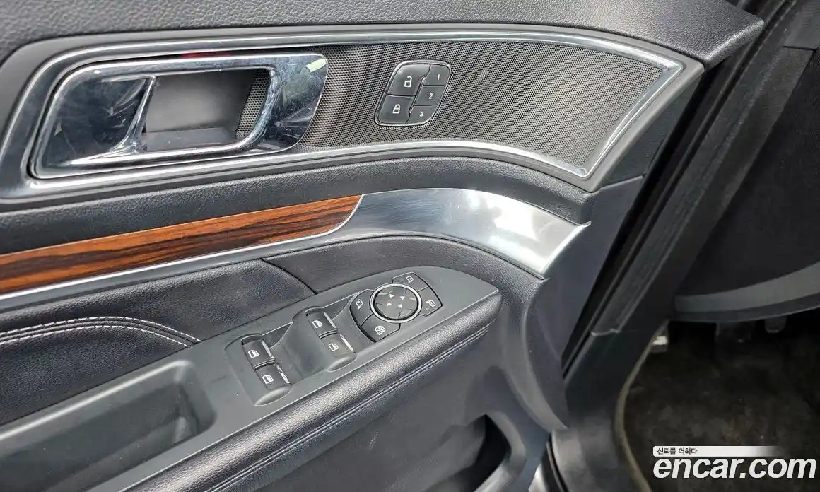 Ford Explorer 2018 3.5 гидро в Москве № 1625014, фото 32
