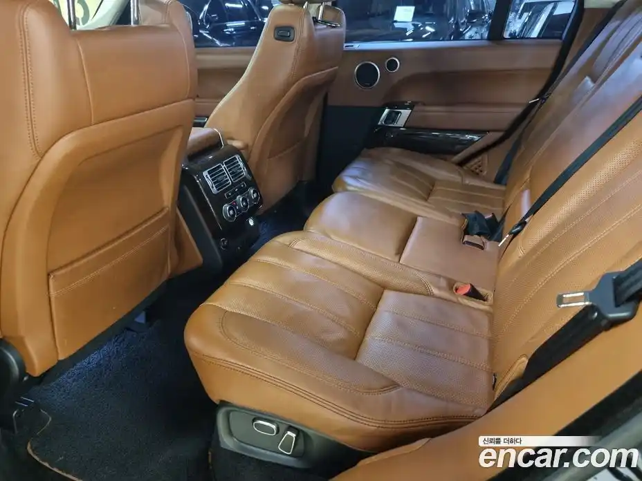 Land Rover Range-Rover 2015 4.4 гидро в Москве № 166917, фото 6