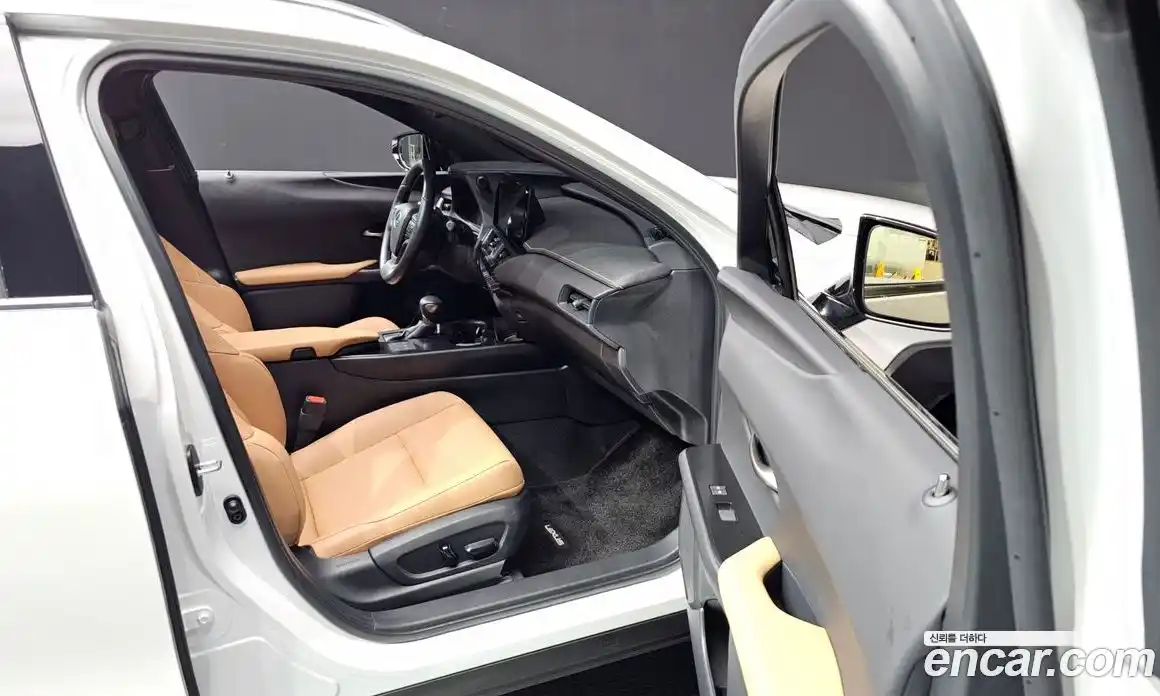 Lexus UX 2024 2.0 гидро в Москве № 168105, фото 11