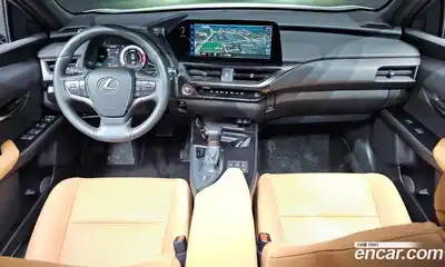 Lexus UX 2024 2.0 гидро в Москве № 168105, миниатюра 7