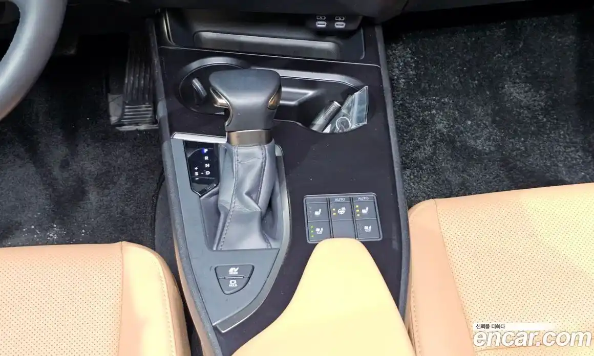 Lexus UX 2024 2.0 гидро в Москве № 168105, фото 9