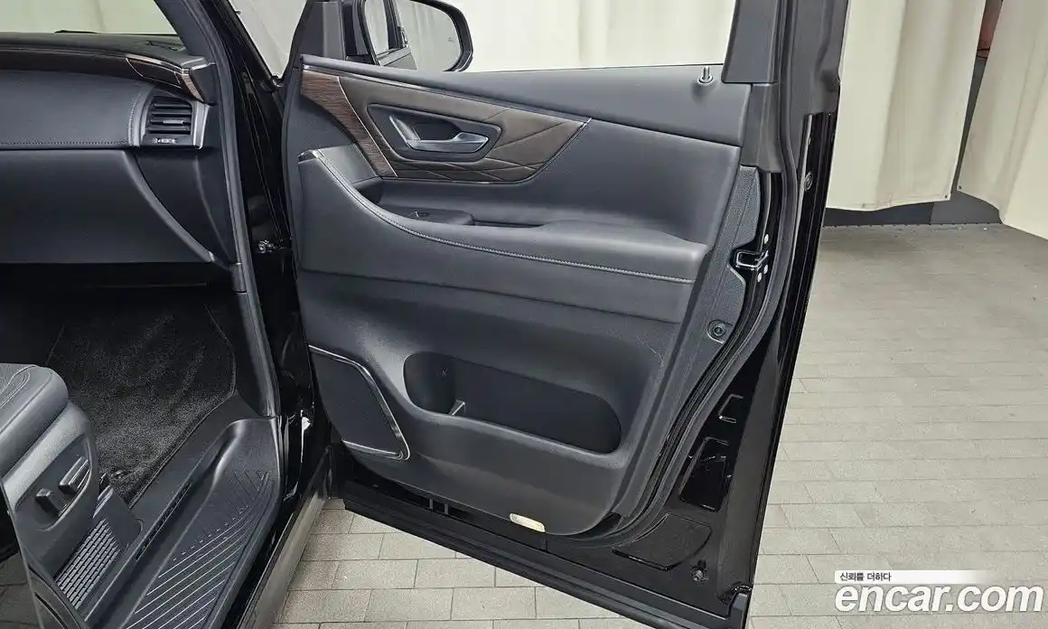 Toyota Alphard 2023 2.5 гидро в Москве № 1695773, фото 15