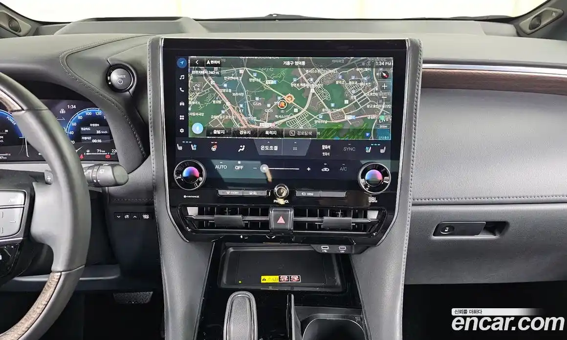 Toyota Alphard 2023 2.5 гидро в Москве № 1695773, фото 20