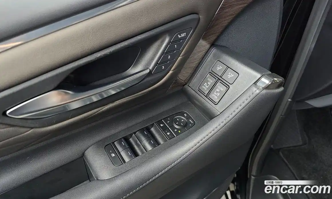 Toyota Alphard 2023 2.5 гидро в Москве № 1695773, фото 28