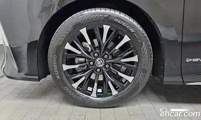 Toyota Alphard 2023 2.5 гидро в Москве № 1695773, миниатюра 5