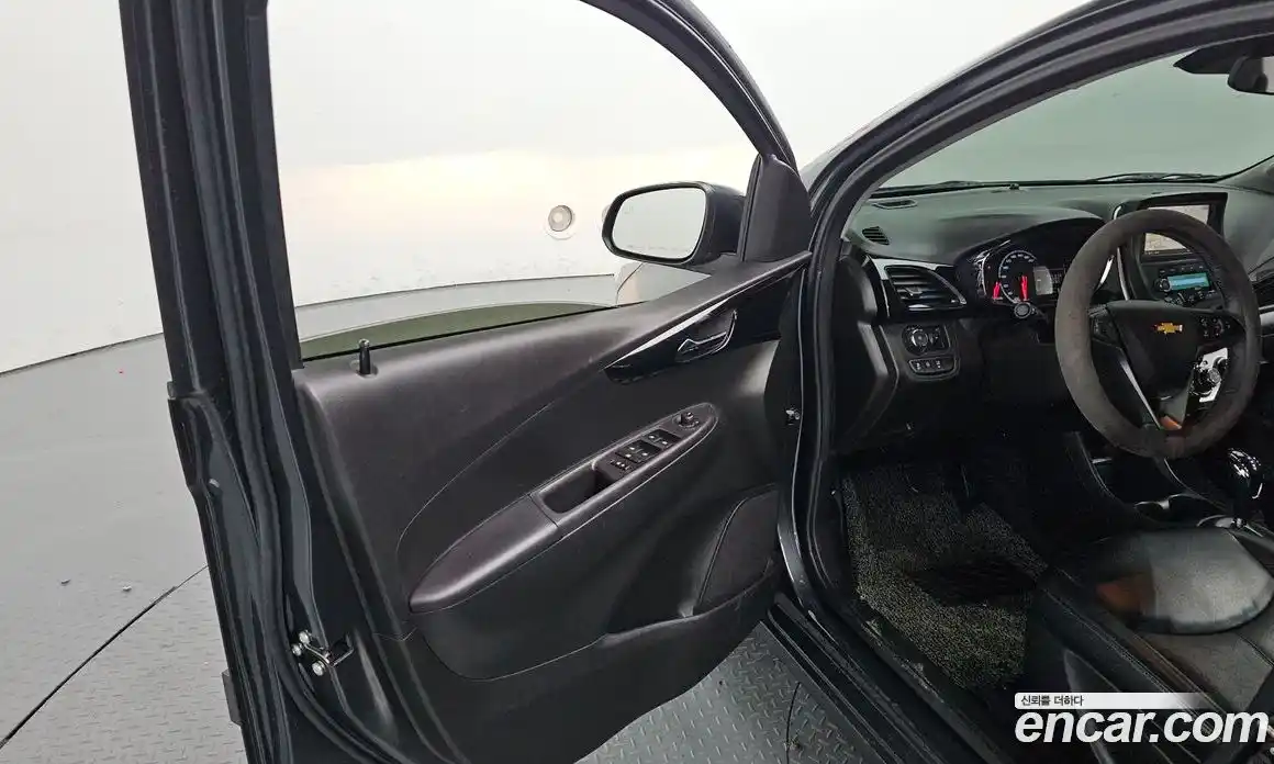 Chevrolet Spark 2017 1.0 гидро в Москве, фото 14