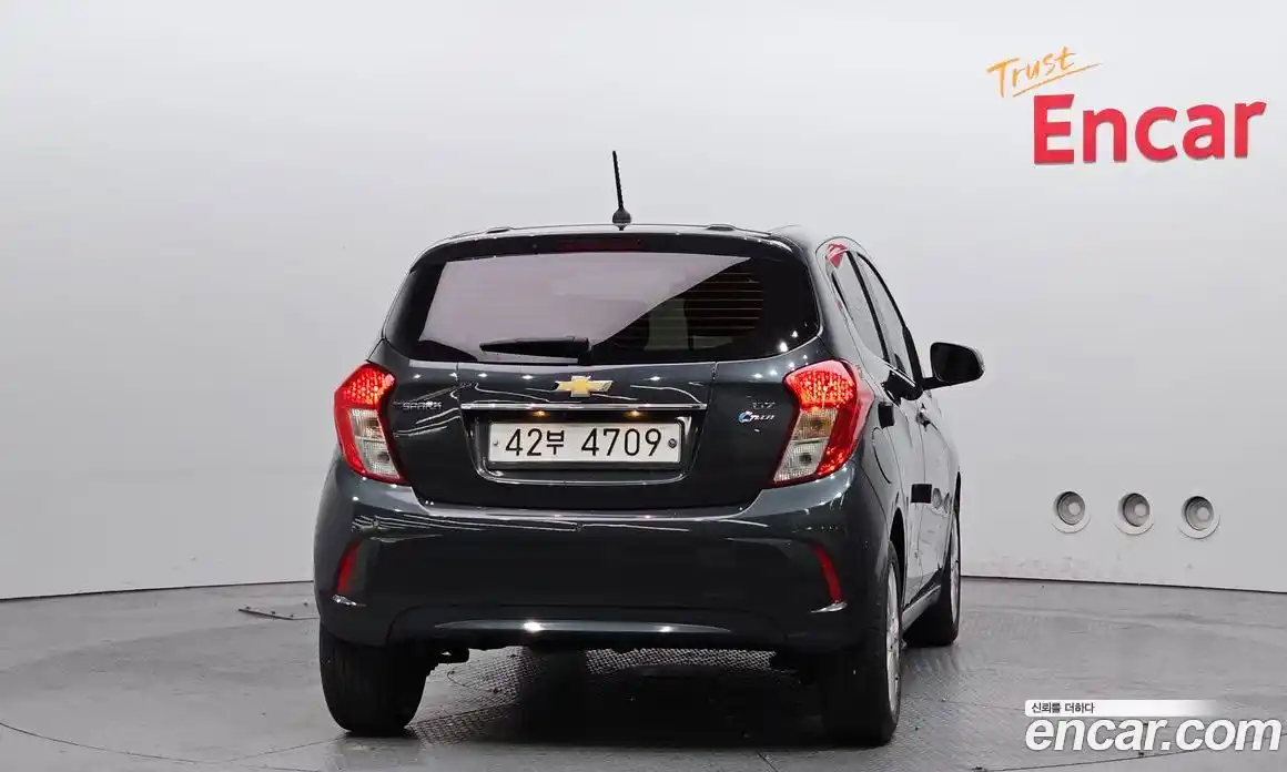 Chevrolet Spark 2017 1.0 гидро в Москве, фото 4