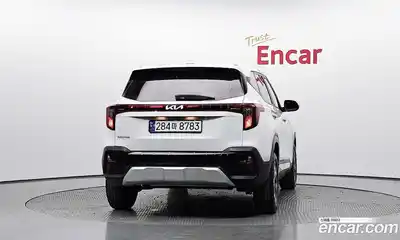 Kia Seltos 2023 1.6 гидро в Москве № 1831295, миниатюра 4