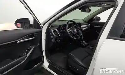 Kia Seltos 2023 1.6 гидро в Москве № 1831295, миниатюра 10