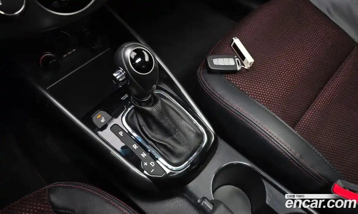 Kia Porte 2013 1.6 гидро в Москве № 1831802, фото 12