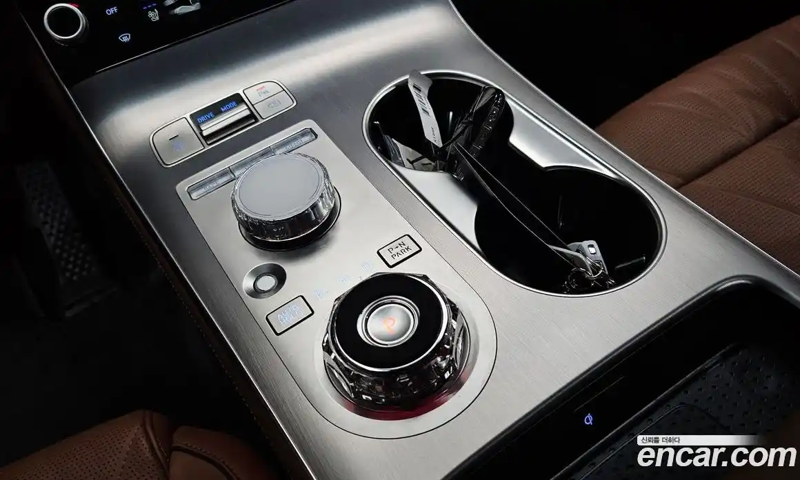 Genesis GV70 2025 2.5 гидро в Москве № 1832134, фото 11