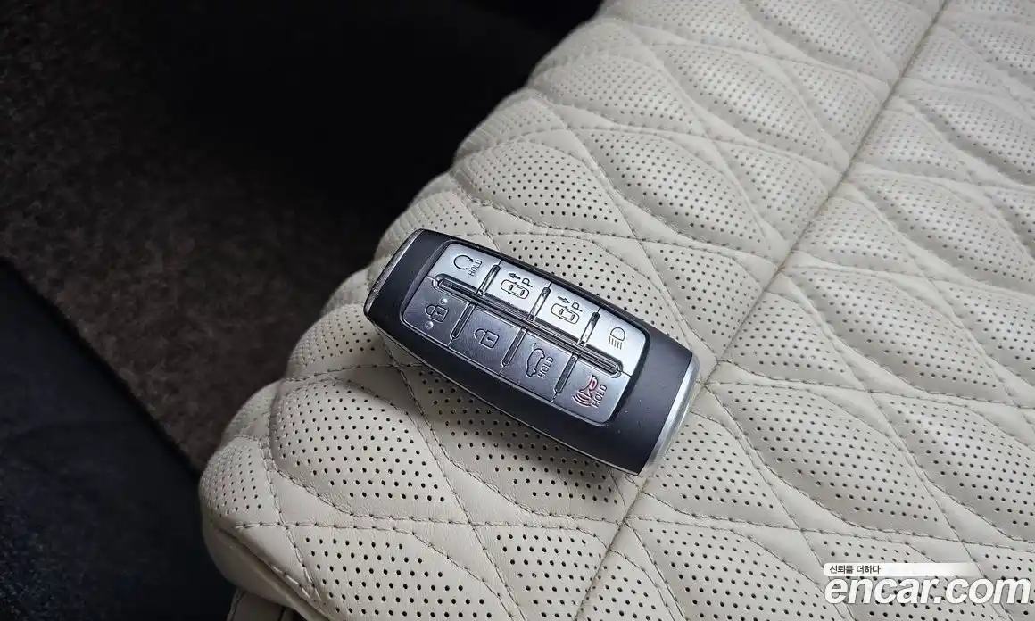 Genesis GV70 2023 2.5 гидро в Москве № 1832260, фото 33