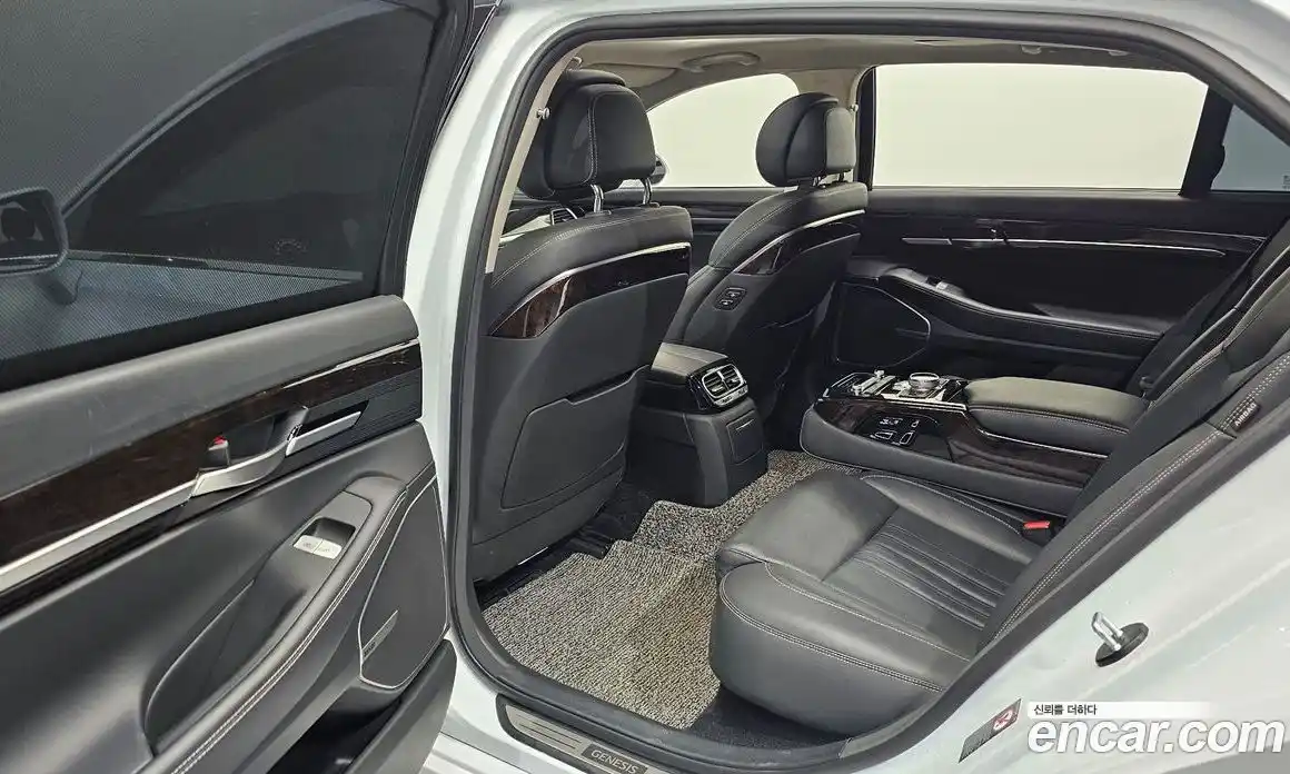 Genesis G90 2019 3.8 гидро в Москве № 1832452, фото 17