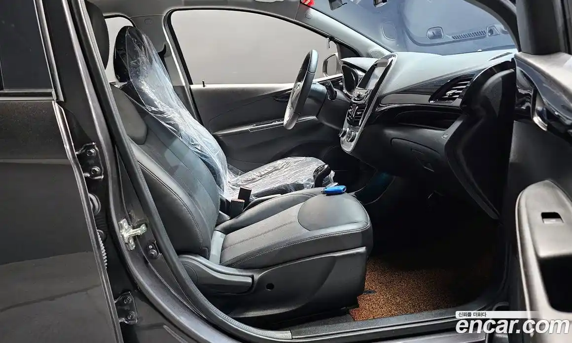 Chevrolet Spark 2016 1.0 гидро в Москве, фото 16