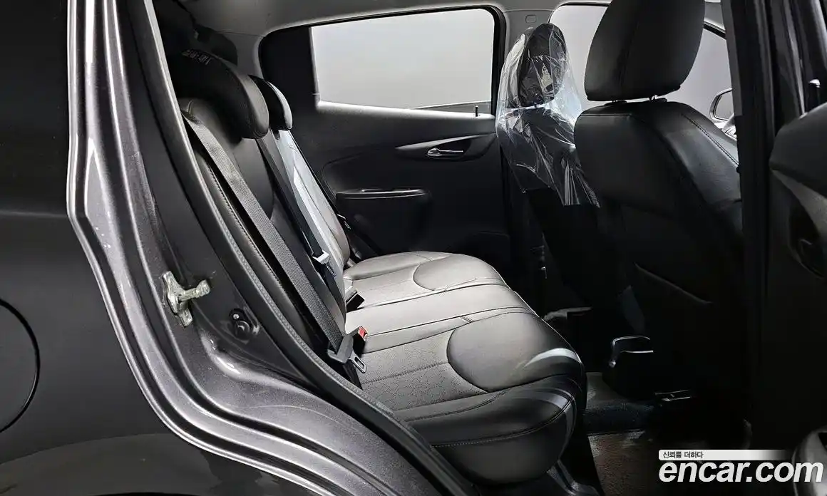 Chevrolet Spark 2016 1.0 гидро в Москве, фото 17