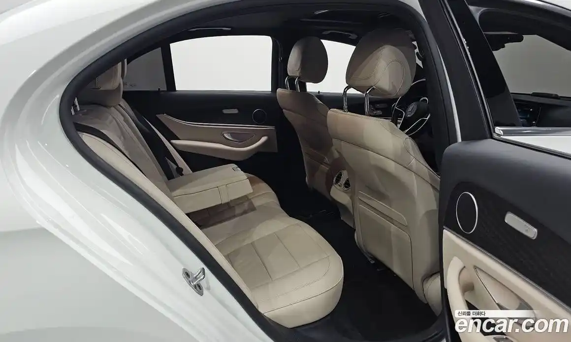 Mercedes-Benz E-Class 2023 2.0 гидро в Москве № 1835367, фото 16