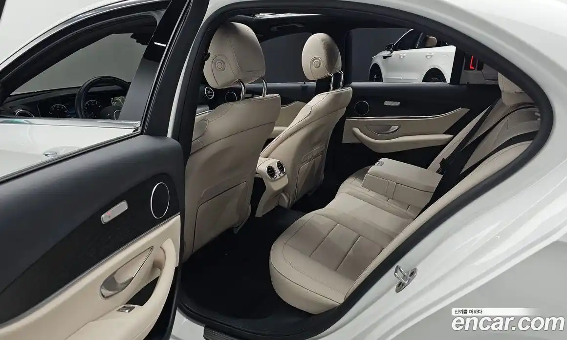 Mercedes-Benz E-Class 2023 2.0 гидро в Москве № 1835367, фото 18