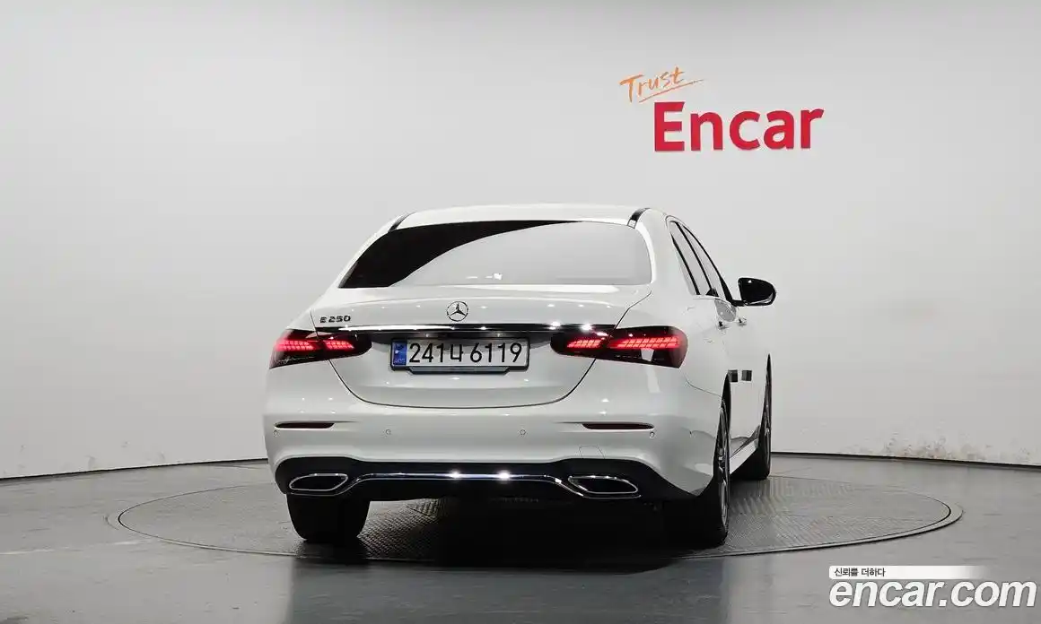 Mercedes-Benz E-Class 2023 2.0 гидро в Москве № 1835367, фото 4