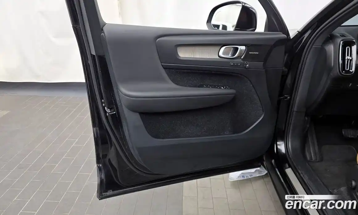 Volvo XC40 2019 2.0 гидро в Москве № 1836879, фото 14