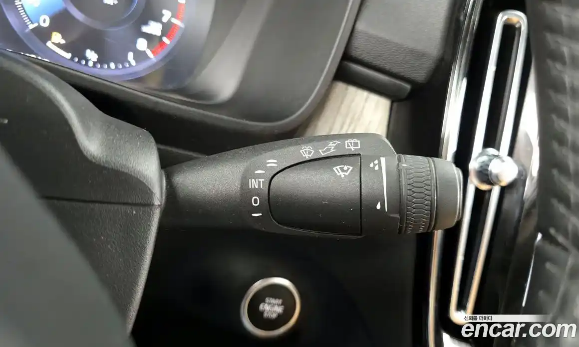 Volvo XC40 2019 2.0 гидро в Москве № 1836879, фото 24