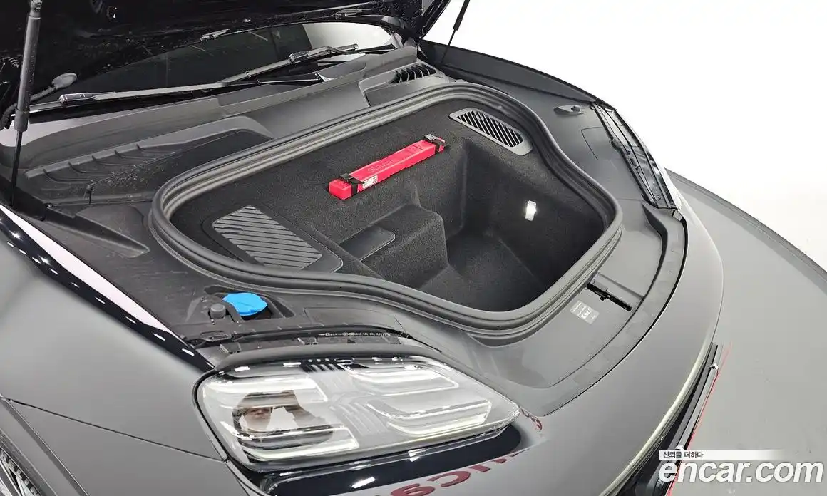 Porsche Macan 2025 0.2 гидро в Москве № 1836990, фото 6