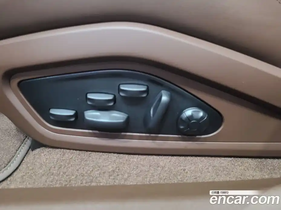 Porsche Taycan 2025 0.1 гидро в Москве № 1837188, фото 9
