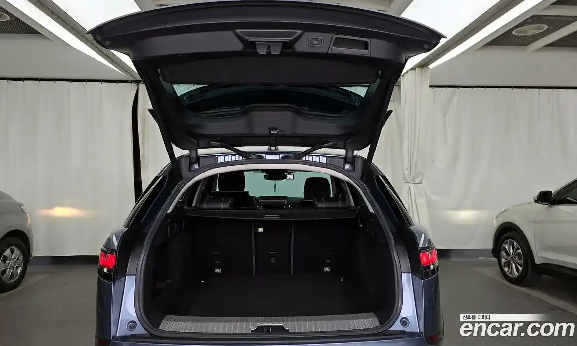 Land Rover Range-Rover Velar 2017 2.0 гидро в Москве № 1837369, фото 20