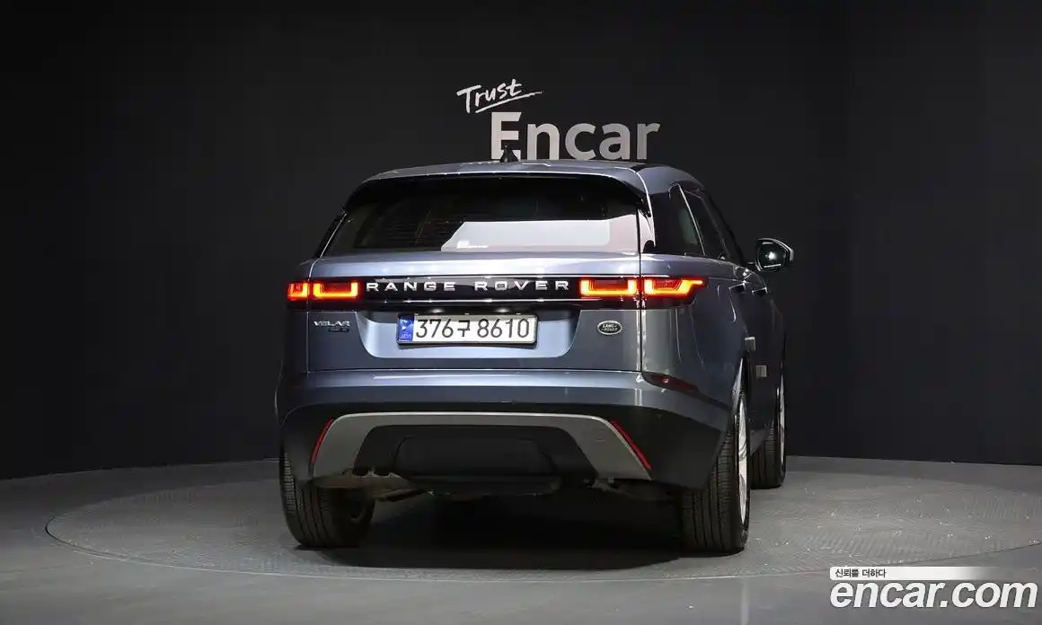 Land Rover Range-Rover Velar 2017 2.0 гидро в Москве № 1837369, фото 4