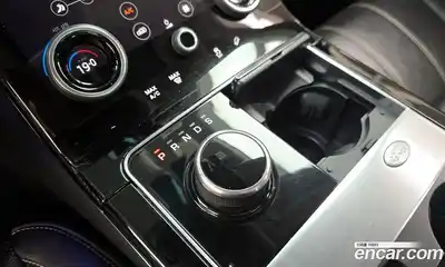 Land Rover Range-Rover Velar 2017 2.0 гидро в Москве № 1837369, миниатюра 9