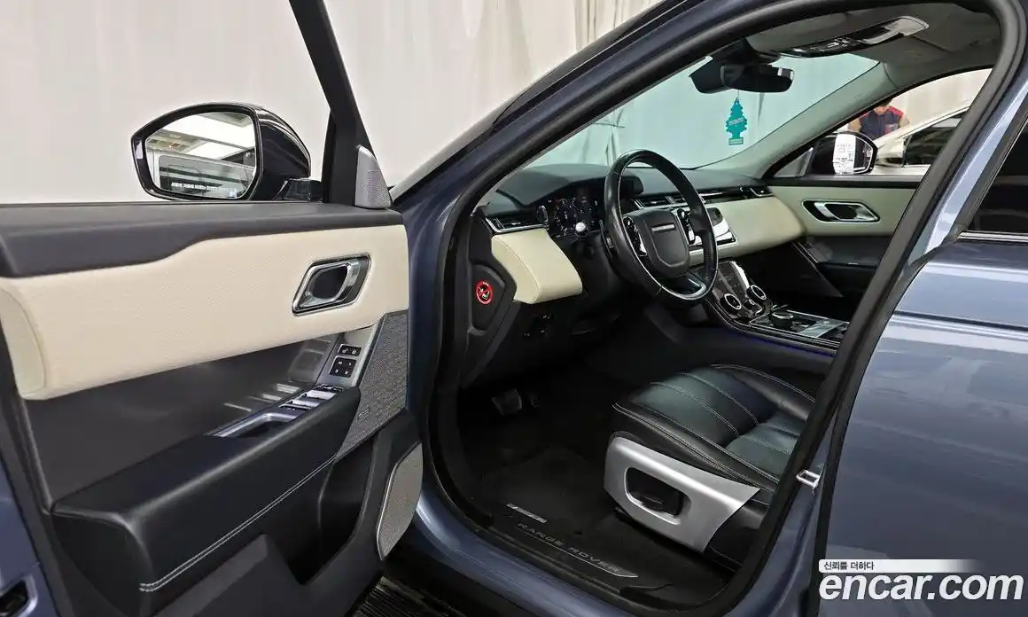 Land Rover Range-Rover Velar 2017 2.0 гидро в Москве № 1837369, фото 10