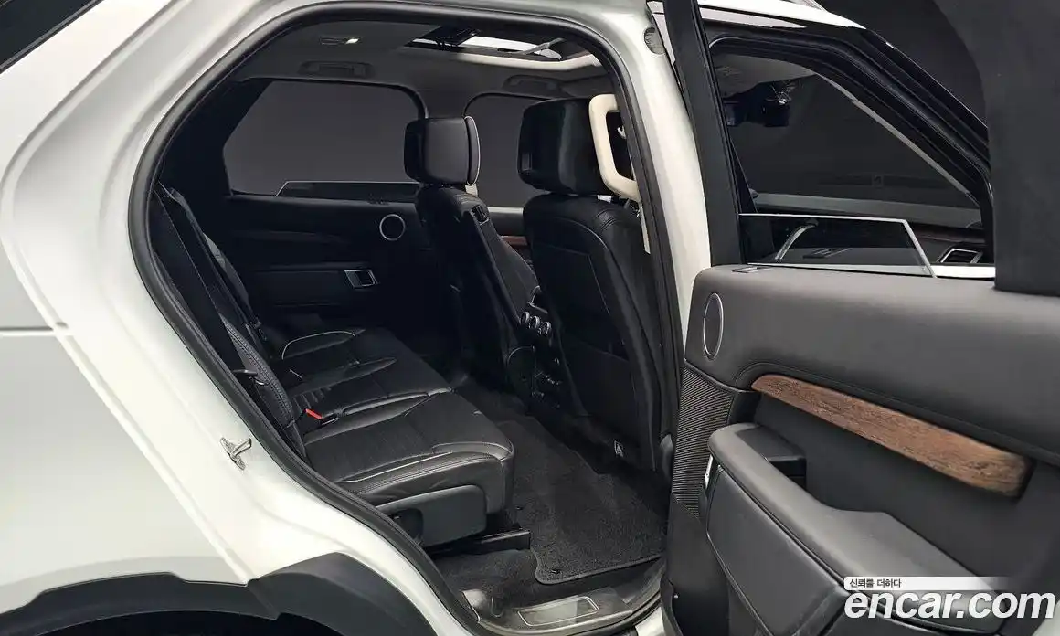 Land Rover Discovery 2017 3.0 гидро в Москве № 1837394, фото 18