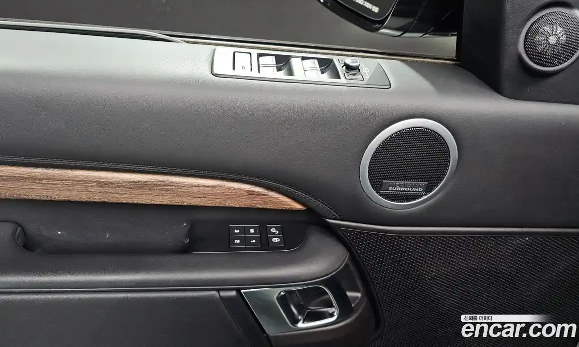 Land Rover Discovery 2017 3.0 гидро в Москве № 1837394, фото 28