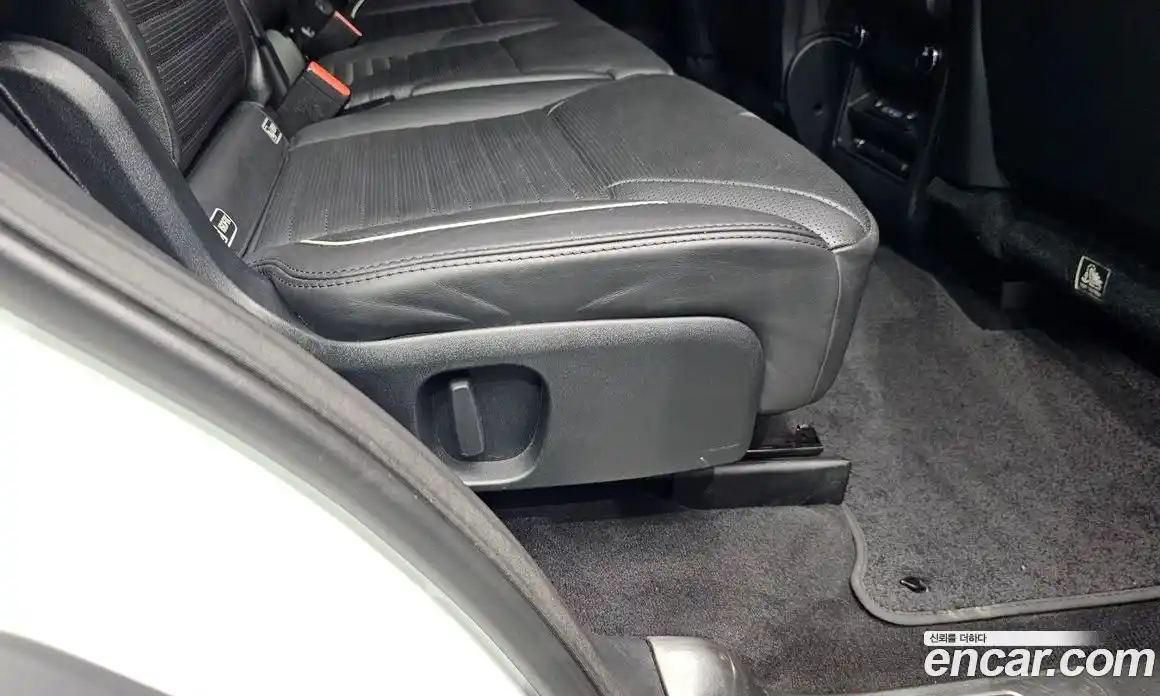 Land Rover Discovery 2017 3.0 гидро в Москве № 1837394, фото 31