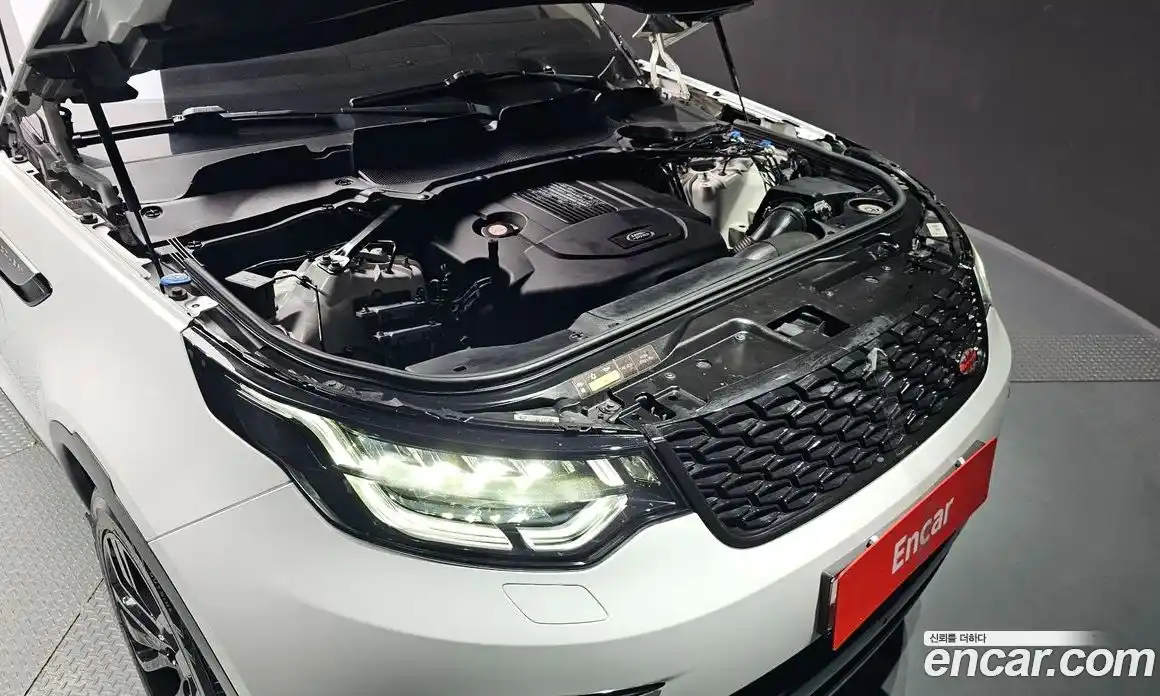 Land Rover Discovery 2017 3.0 гидро в Москве № 1837394, фото 6
