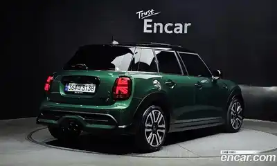 Mini Cooper 2024 2.0 гидро в Москве № 1837550, миниатюра 2
