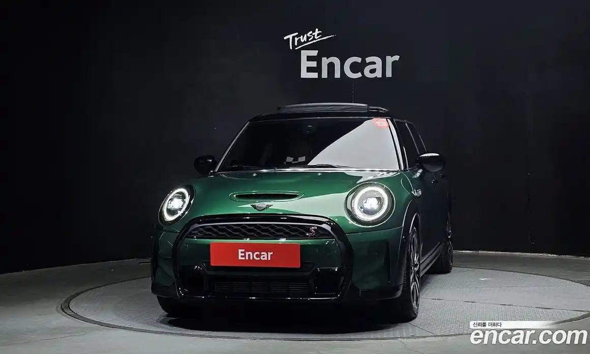Mini Cooper 2024 2.0 гидро в Москве № 1837550, фото 3
