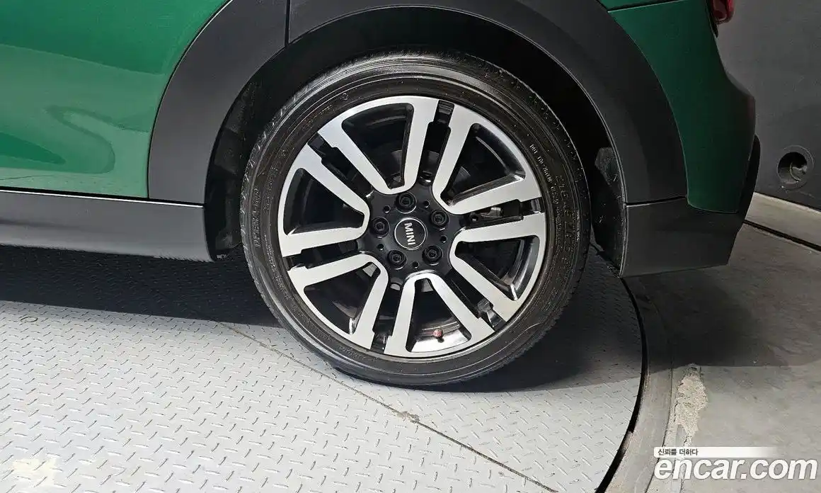 Mini Cooper 2024 2.0 гидро в Москве № 1837550, фото 7