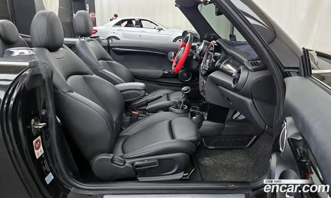 Mini Cooper Convertible 2016 2.0 гидро в Москве № 1837678, фото 11
