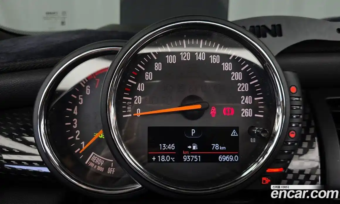 Mini Cooper Convertible 2016 2.0 гидро в Москве № 1837678, фото 8