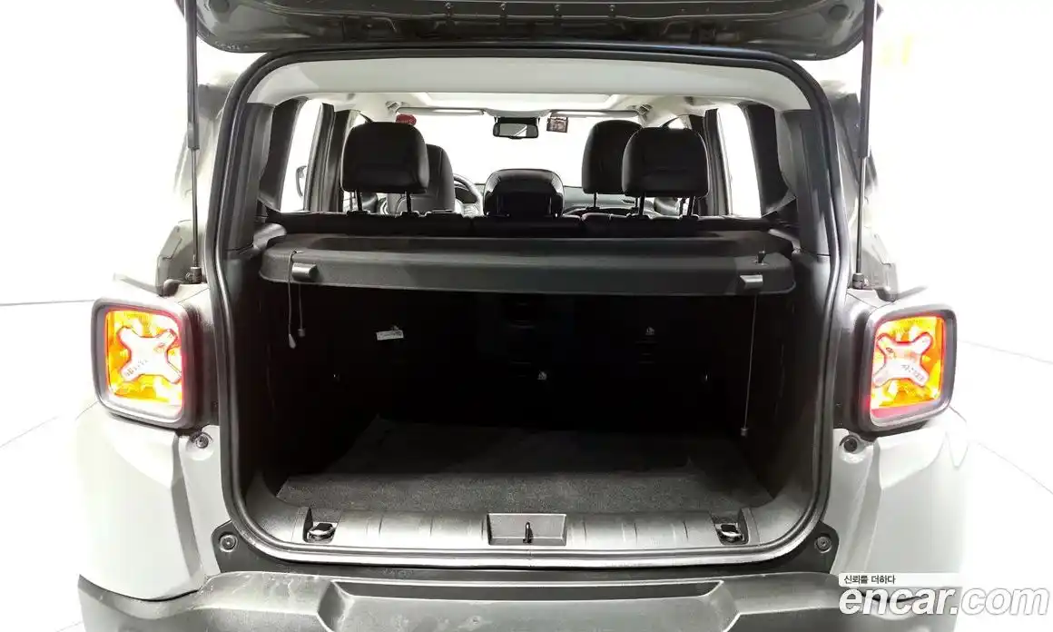 Jeep Renegade 2022 1.3 гидро в Москве № 1838311, фото 26