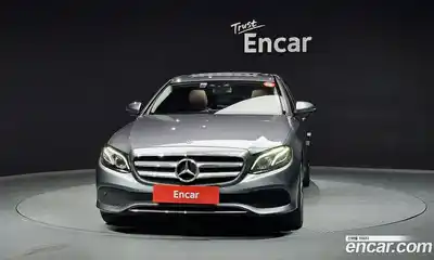 Mercedes-Benz E-Class 2019 2.0 гидро в Москве № 212114, миниатюра 3