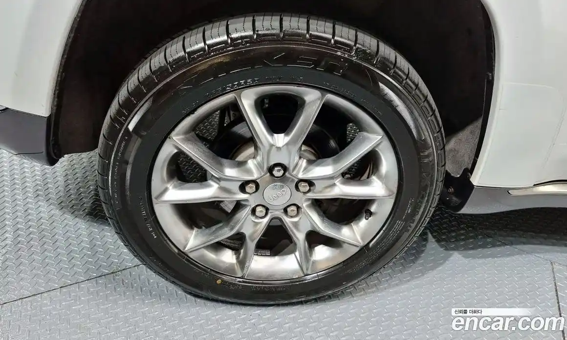 Jeep Cherokee 2014 3.0 гидро в Москве № 232728, фото 17
