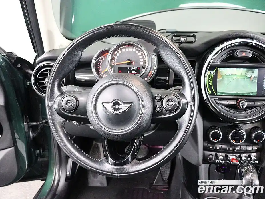 Mini Cooper 2018 1.5 гидро в Москве № 861623, фото 6