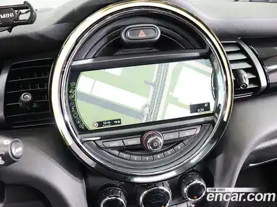 Mini Cooper 2018 1.5 гидро в Москве № 861623, миниатюра 9